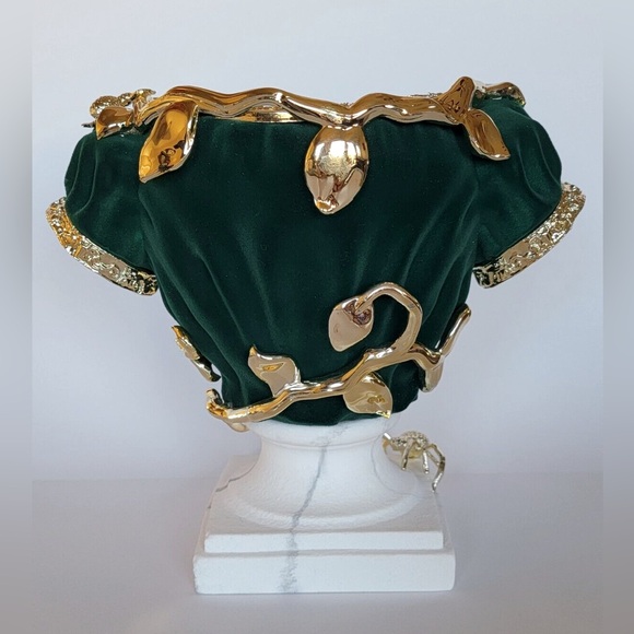 🆕 Bath & Body Works Fall 2022 Ltd Velvet Ivy Bust 3-Wick Candle Pedestal Holder - Picture 3 of 14